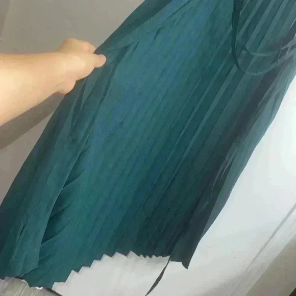 MANGO - NWT size Large 
Pleated Midi Dress - Picture 9 of 14